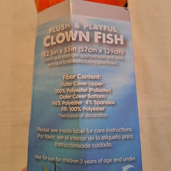 Nemo Clown Fish Tail plush blanket, New - Picture 3 of 5